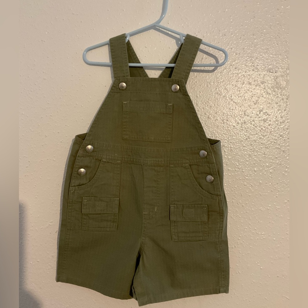 Baby gap 100% Cotton Sedge green  Shortall